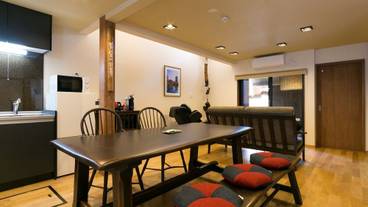 客室内のダイニングエリア / 19