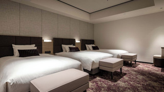 デラックストリプル