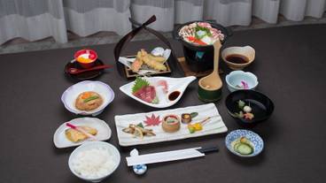 食事・飲み物 / 7