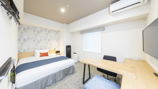 モデレートダブルルーム（クイーンベッド1台）2名利用  禁煙