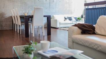 客室内のダイニングエリア / 17