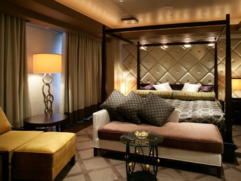 天然温泉の8種類のお風呂＆「ロイヤルルーム」でリゾート気分♪4089439