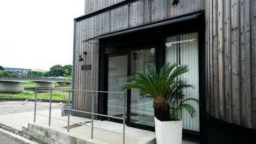 施設の入り口 / 12