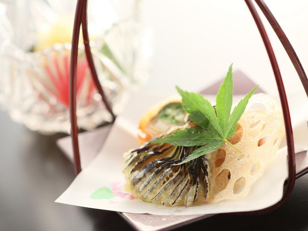 会席料理一例⑤