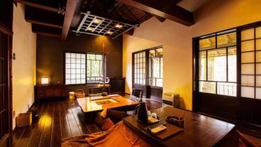 客室内のダイニングエリア / 9