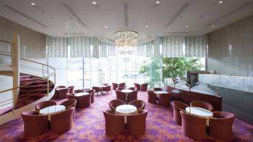 ロビーラウンジ / 3