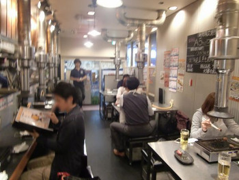 「新宿食肉センター 極」内観 889661 