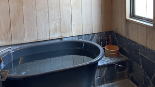 [10畳ツインベッド] バス付 2名定員 禁煙