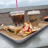 フィーフィーパーラー（フィーフィーパーラー）