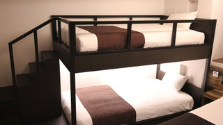 ファミリー プレジャールーム (洗い場つきバスルーム、トイレ個室、ダブルシンク、二段ベッド有)