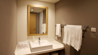 デラックス 4 人部屋 オーシャンビュー (シングルベッド 4 台)