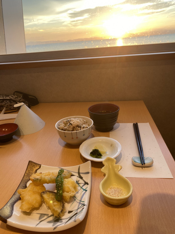 夕食
