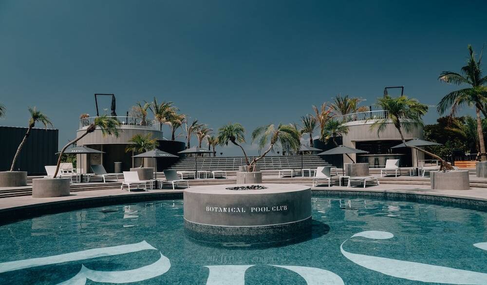 SIGNATURE POOL② / 2