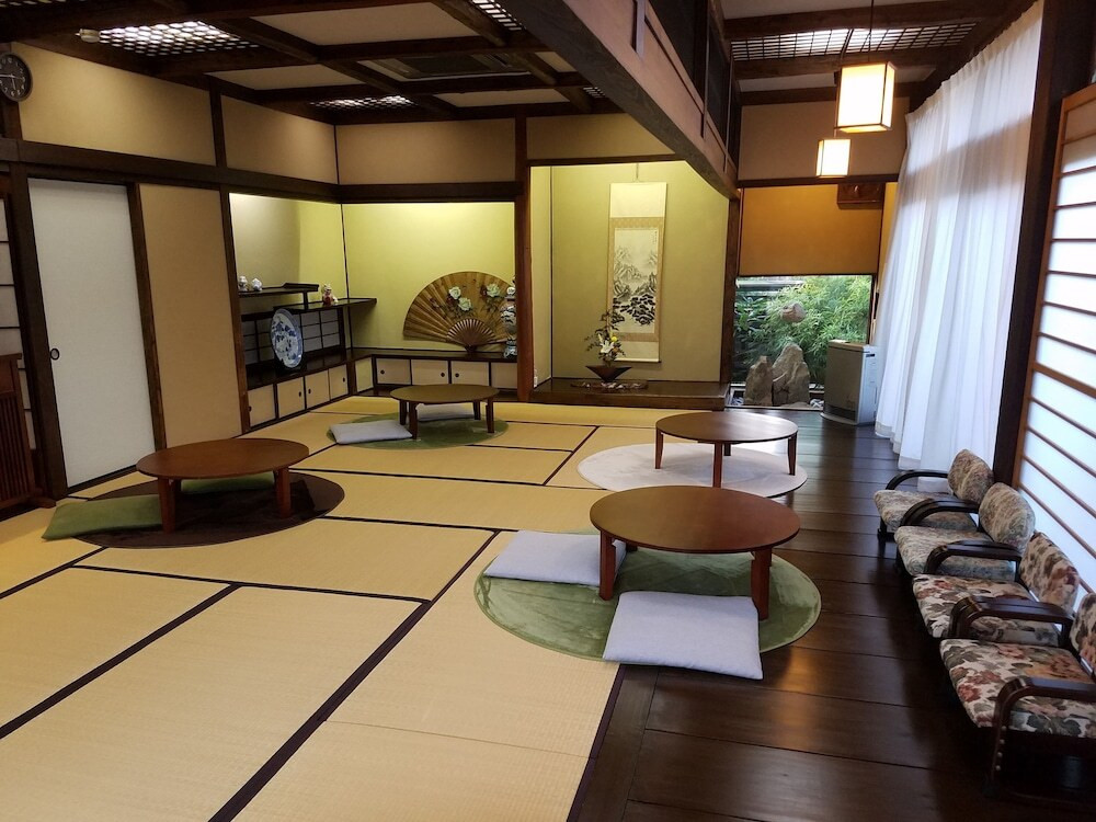 ロビー応接スペース