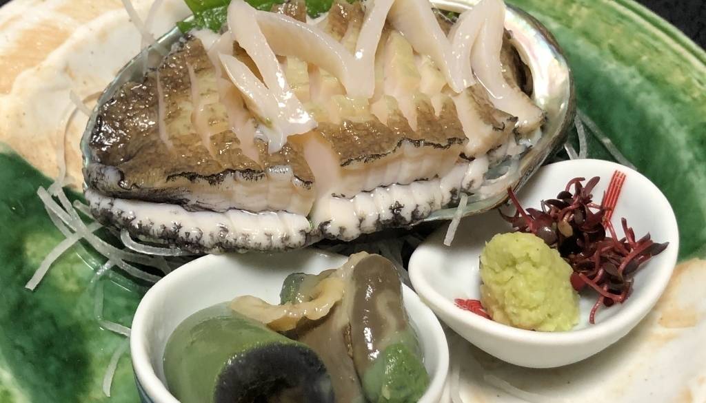 お部屋で味わえる
ヘルシーな和会席膳 / 3