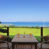 入った瞬間から絶景と
おもてなしでお出迎え / 1