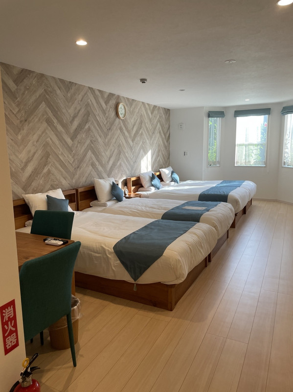 ベッド4台ファミリールーム