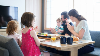 ファミリー アパートメント、禁煙