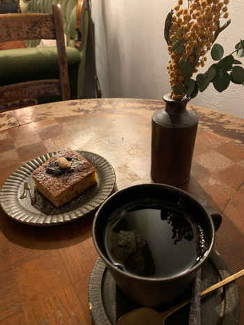 「プルミエ・エタージュ」 料理 124435372 コーヒーと自家製ケーキ（キャラメルケーキ）