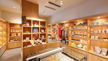 ギフト ショップ / 9