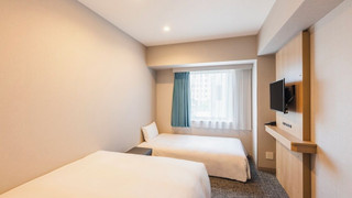 ［リニューアル］コンフォート + ソファダブルルーム 喫煙可（2 名利用時はソファとして、 3 名利用時のみソファベッド利用可能）