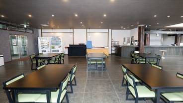 ロビーラウンジ / 6