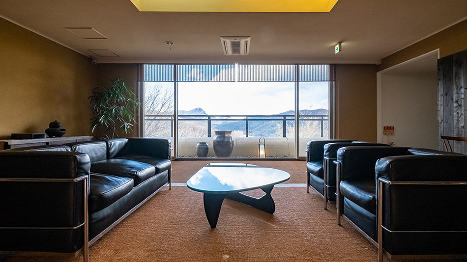 ロビーラウンジ