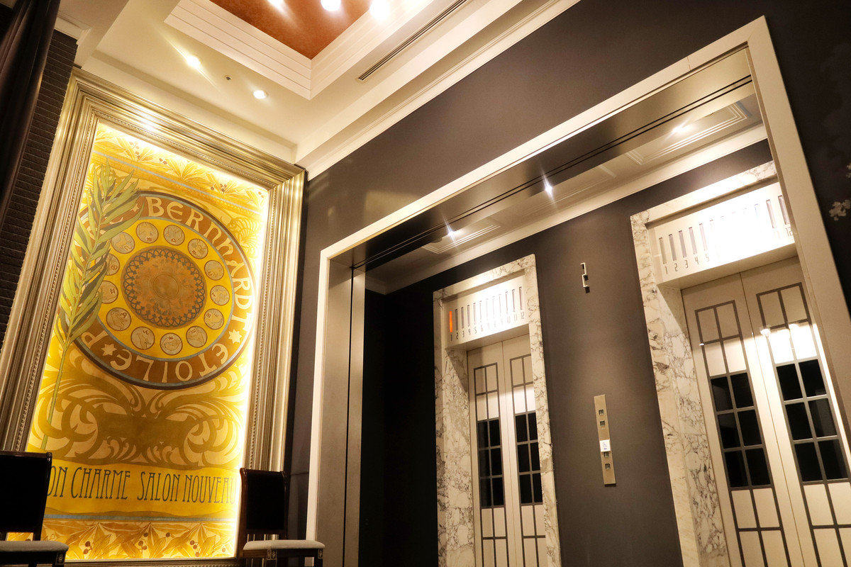 2階エレベーター前