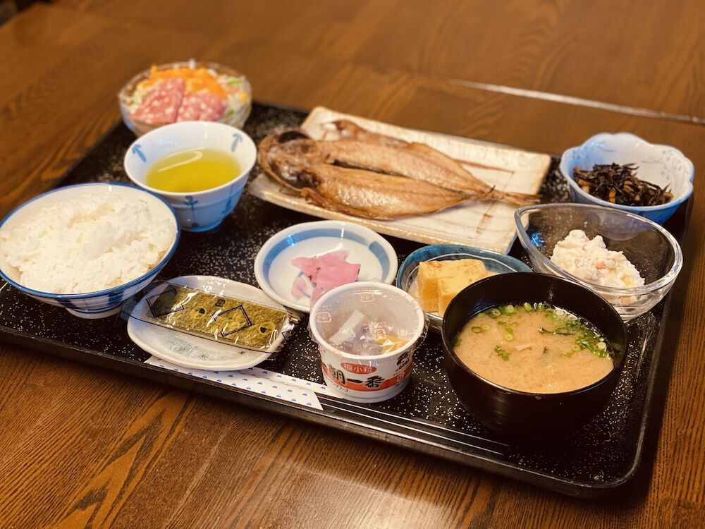 朝食
