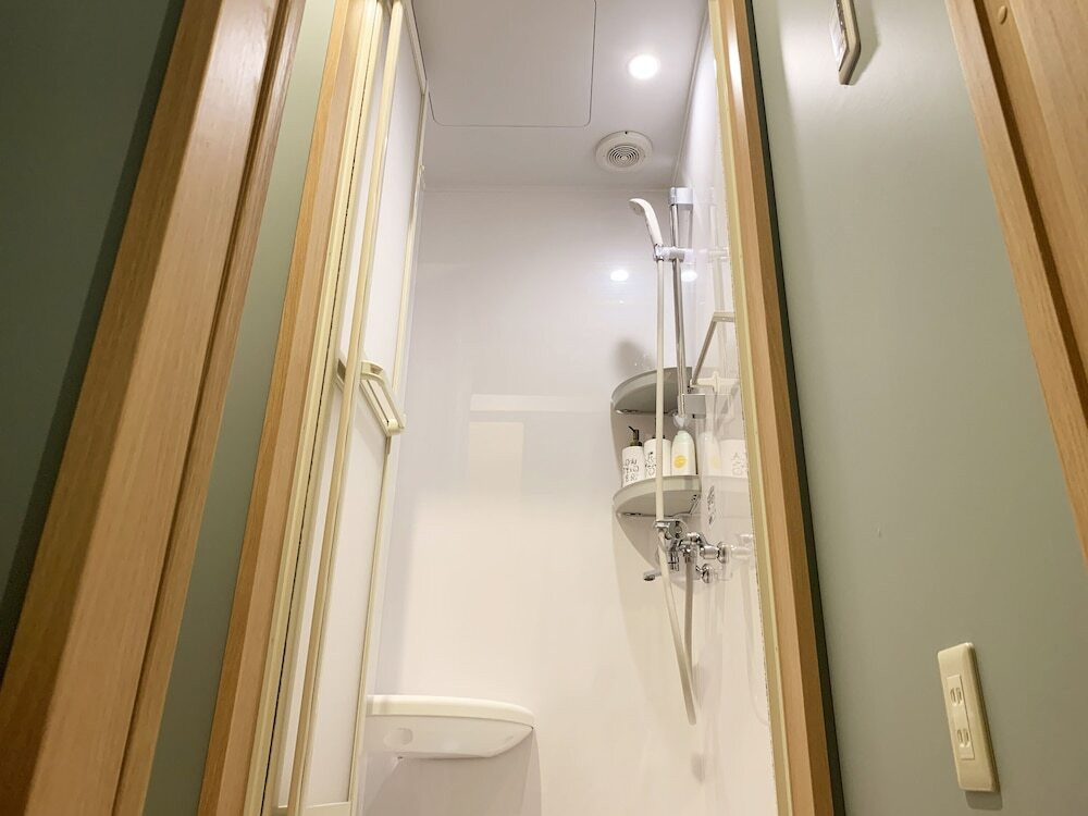 バスルームのシャワー