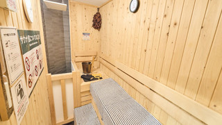 Capsule room Men only for 2 persons