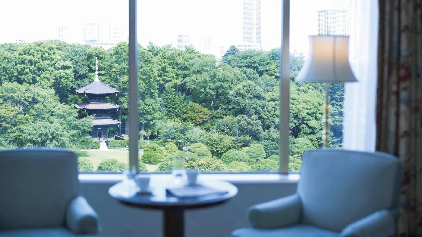 四季を見せる庭園で、心の底からリフレッシュ3400416