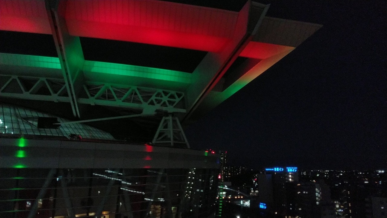 スーパーアリーナのライトアップ