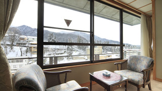 せせらぎ亭　和室　横湯川側