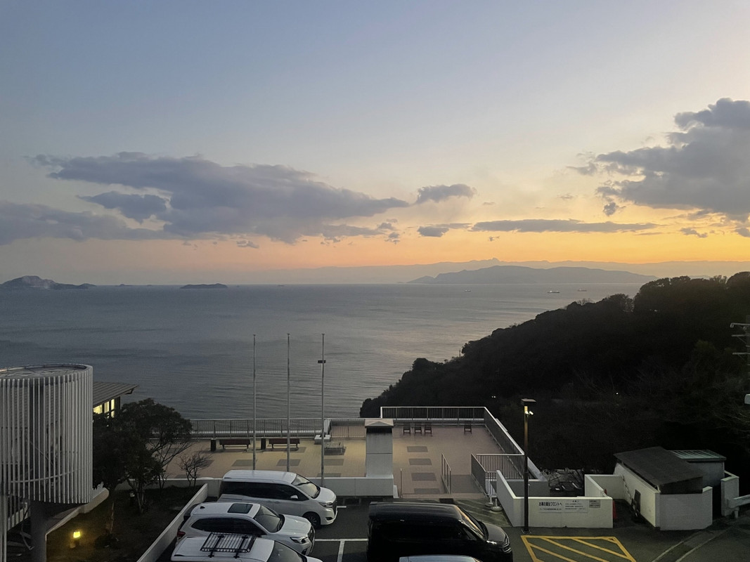 小豆島と家島諸島が見えます