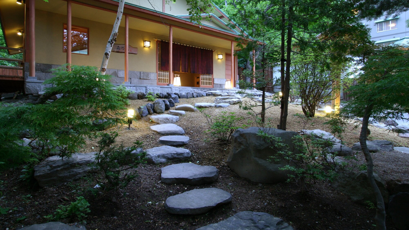 離れの湯屋「森乃湯」外観