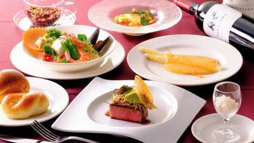 食事・飲み物 / 6