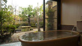 露天風呂付きメゾネットタイプ和洋室