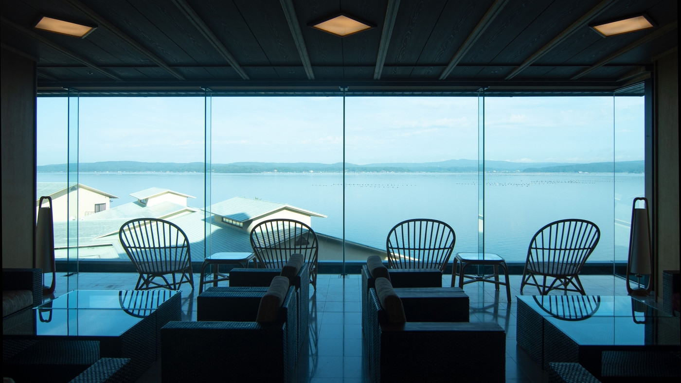 七尾湾に沈む夕日に心奪われる絶景旅館3927061