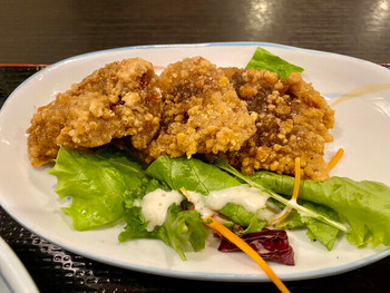 「とさ市場」 料理 137045751 鯨の竜田揚げ。