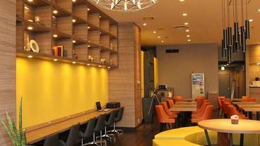 ロビーラウンジ / 5