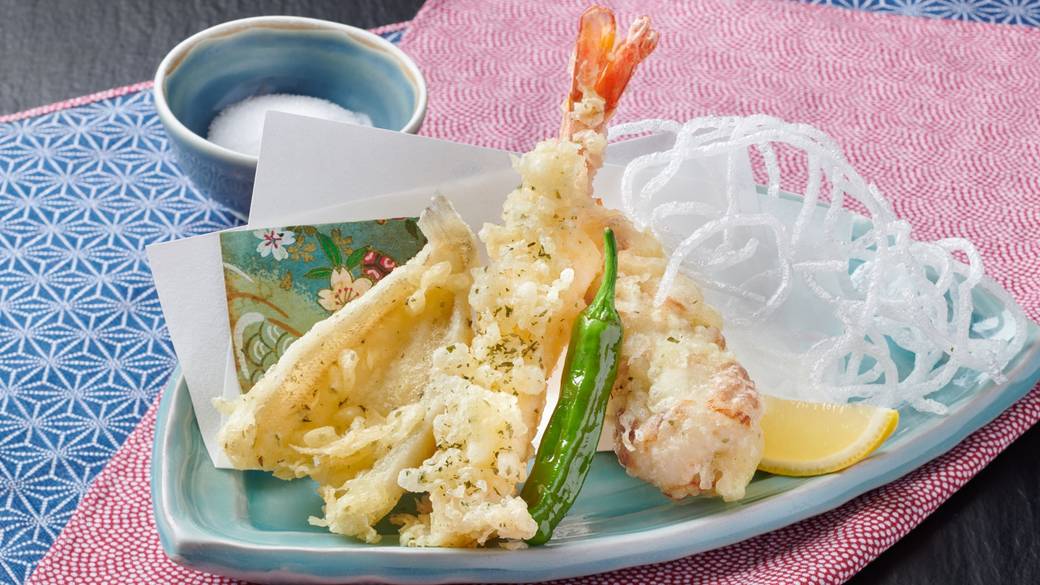 炊き立ての釜飯が
食欲をそそります / 5