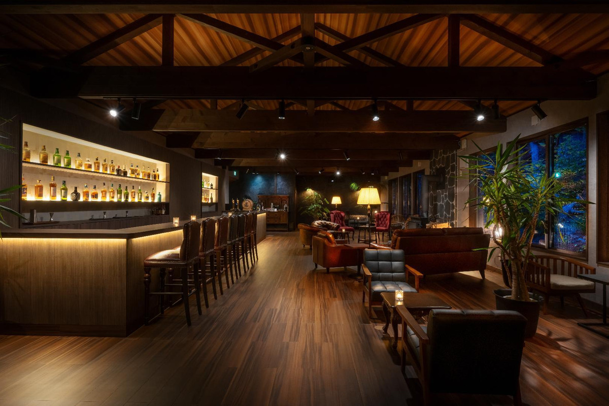 THE LOUNGE H&ecirc;tre