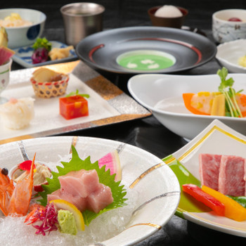 川沿いに佇む、和モダンな老舗温泉宿3978001