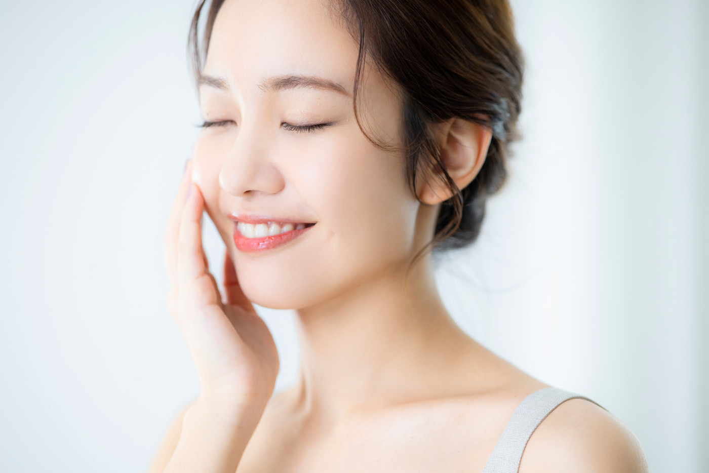 女性　ビューティー　スキンケア