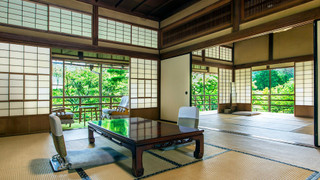 本館2階・広々二間続き「晴旭」