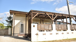 1号店のエクストラウッドデッキタイプ (ダブルベッド2台/3名以降はお布団配置)