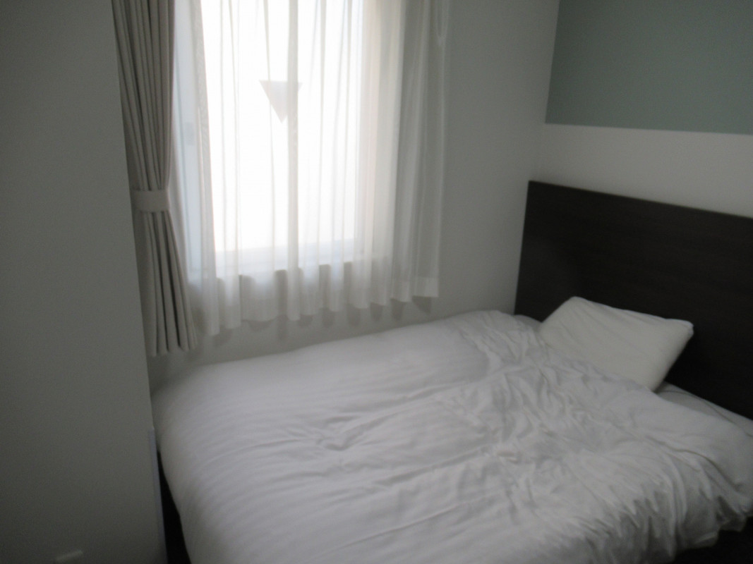 シングルの方がベッドが大きい