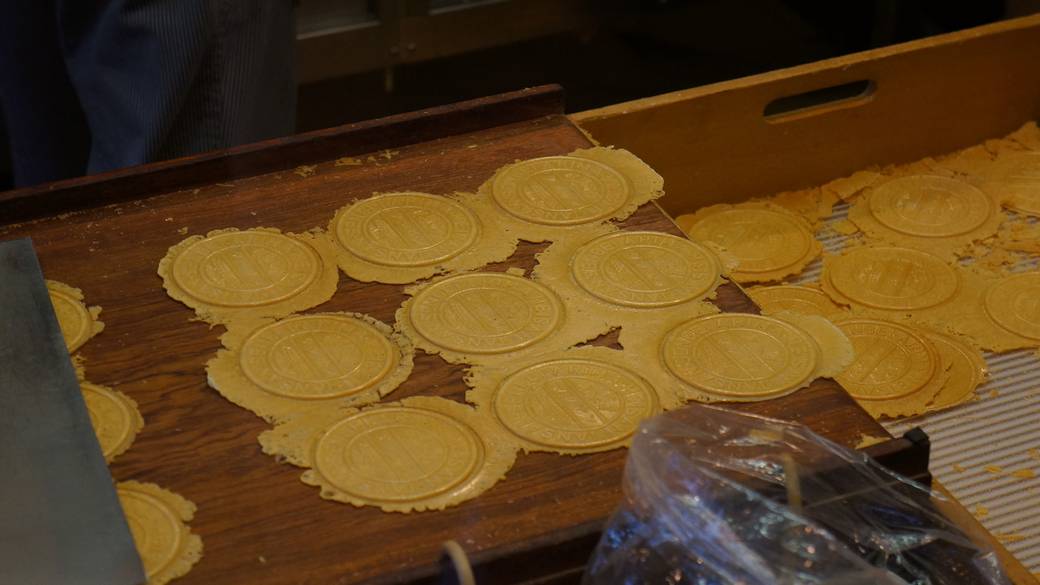 有馬温泉名物 炭酸せんべい / 4