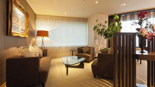 ロイヤル スイート ベッド (複数台) タワー (High Floor)